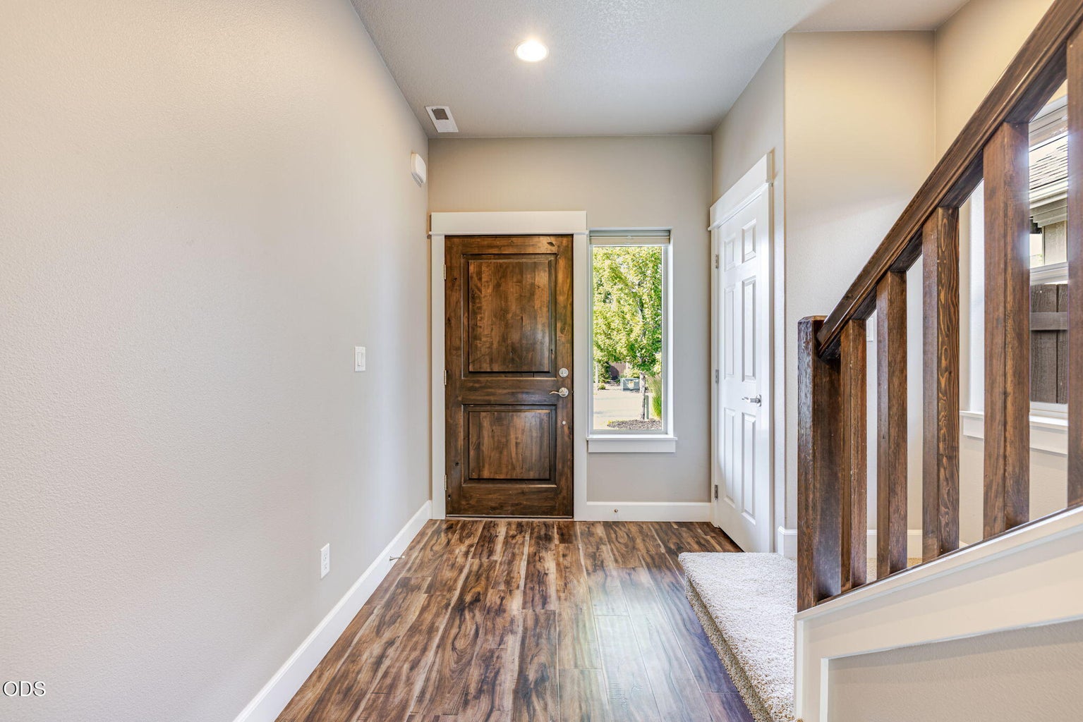 Photo of 3129 NE Flagstone 24 of 51