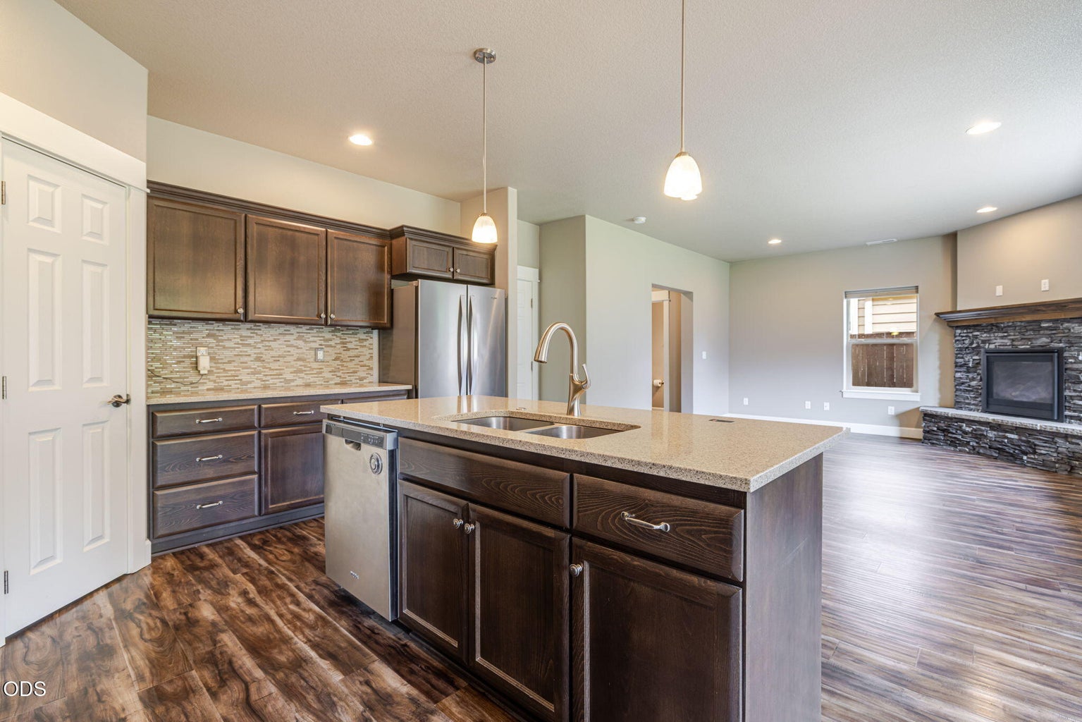 Photo of 3129 NE Flagstone 20 of 51