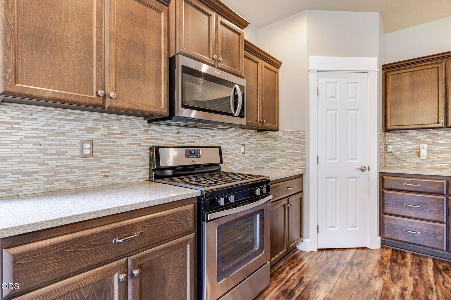 Photo of 3129 NE Flagstone 22 of 51