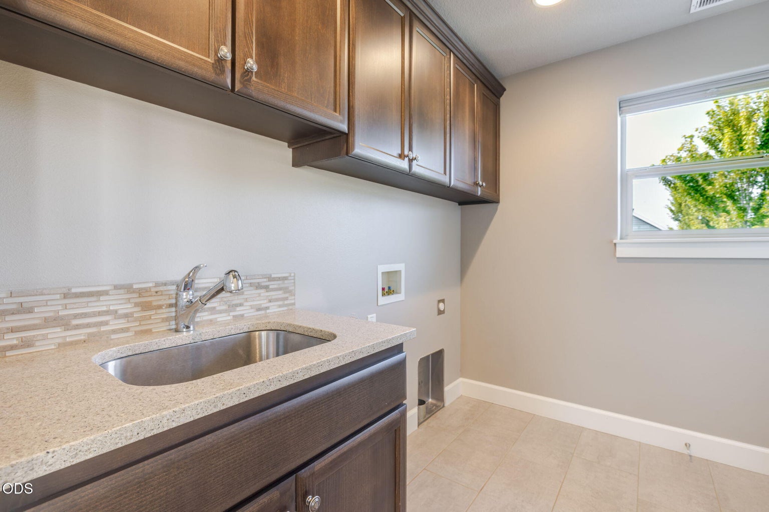 Photo of 3129 NE Flagstone 39 of 51