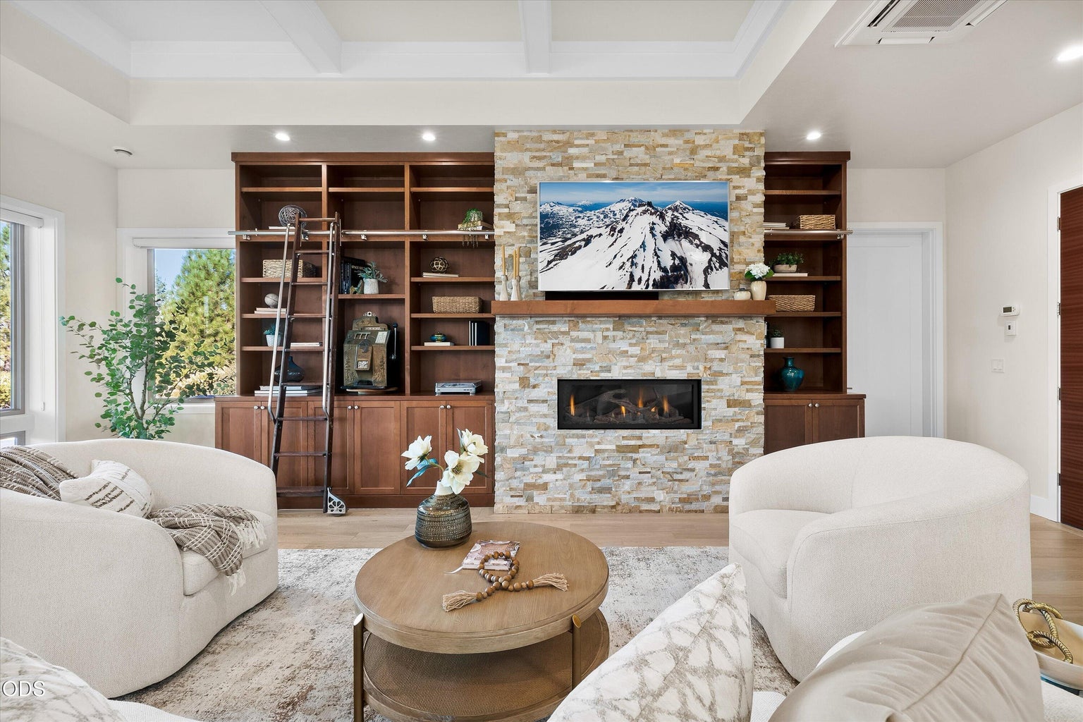 Photo of 61649 Hosmer Lake Drive 10 of 83