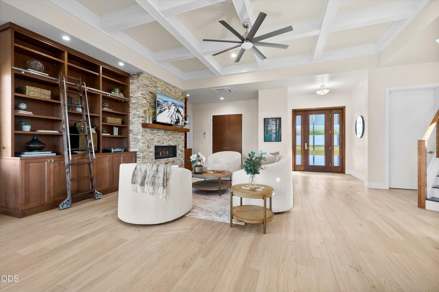 Photo of 61649 Hosmer Lake Drive 12 of 83