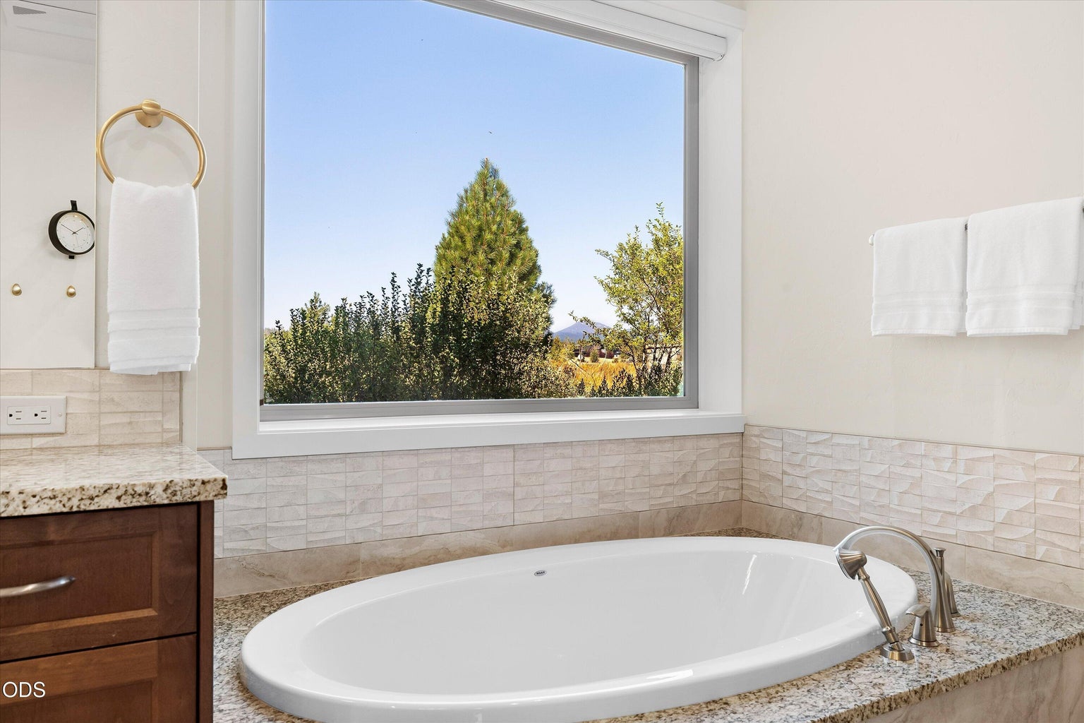 Photo of 61649 Hosmer Lake Drive 22 of 83