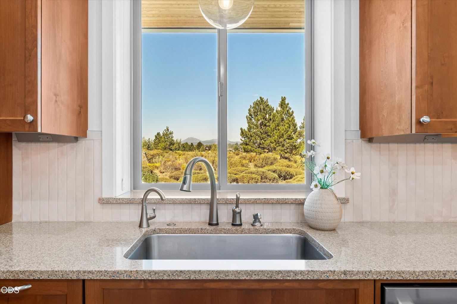 Photo of 61649 Hosmer Lake Drive 34 of 83