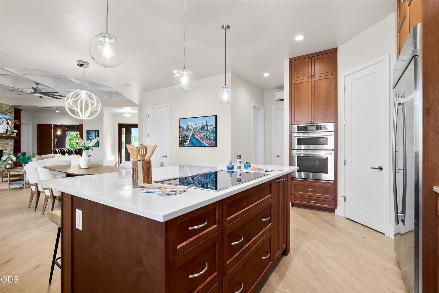 Photo of 61649 Hosmer Lake Drive 35 of 83
