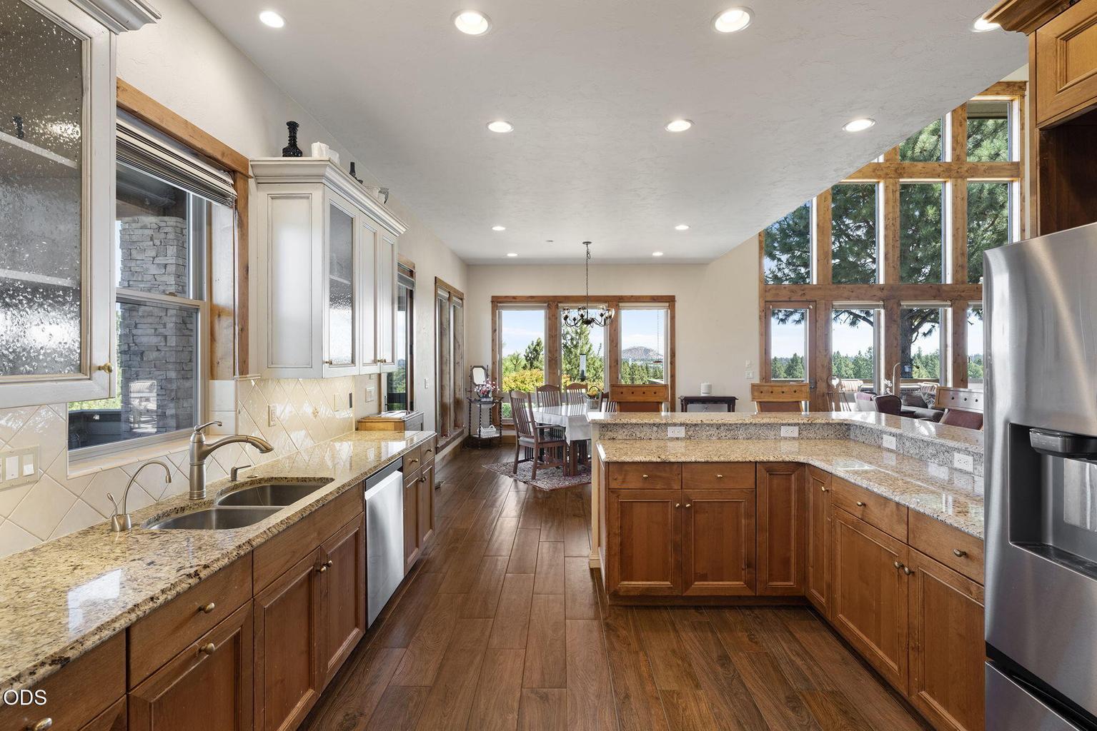 Kitchen with Island