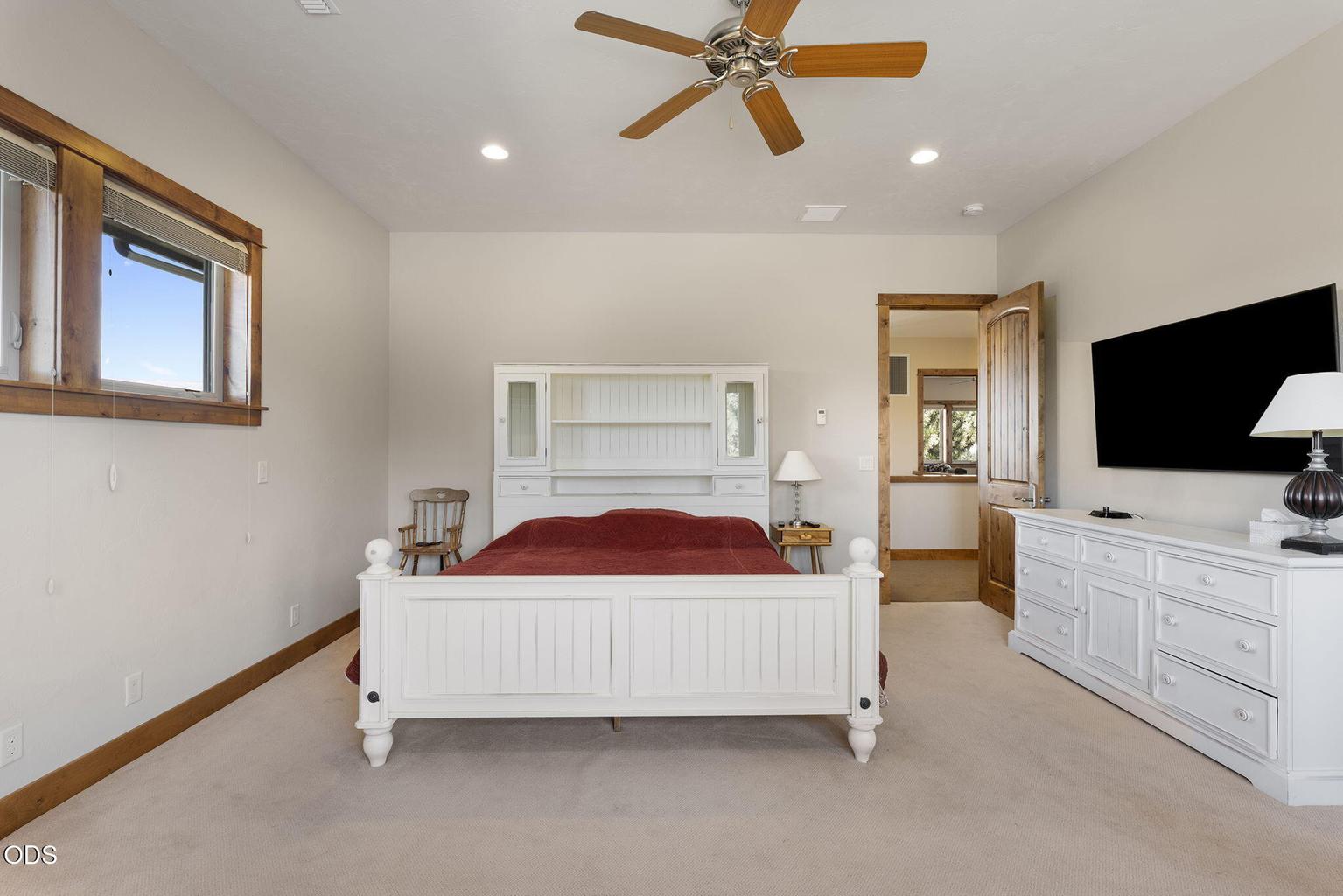Guest Bedroom #1 (upstairs)