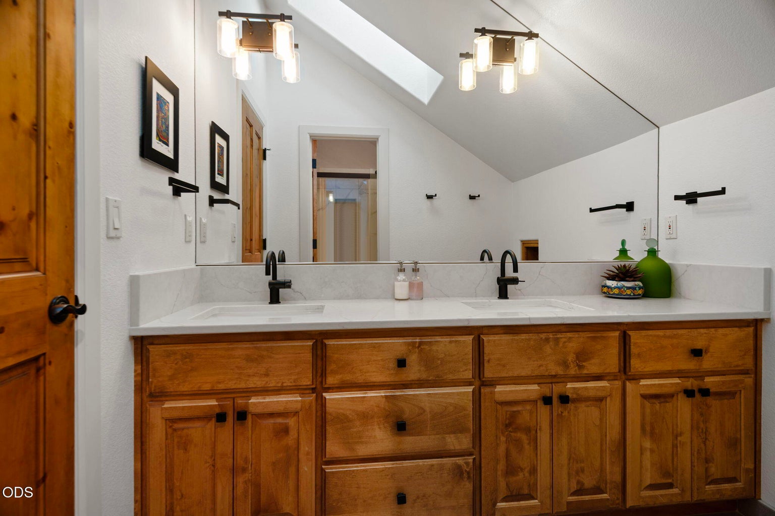 Photo of 1187 NW Promontory Drive 22 of 39