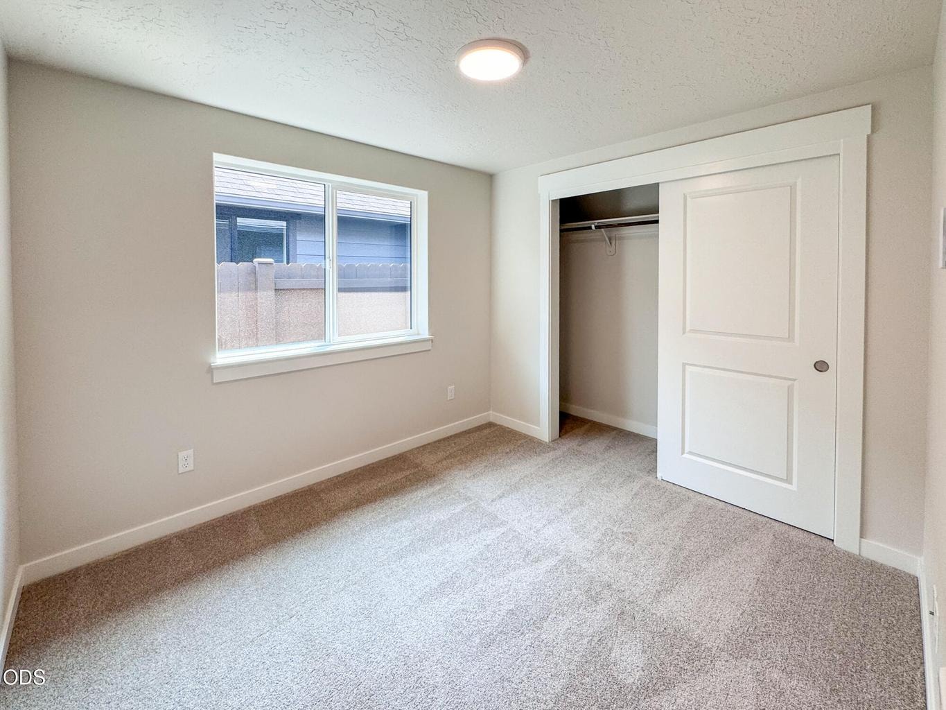 Photo of 2830 NW Sterling Drive 7 of 12