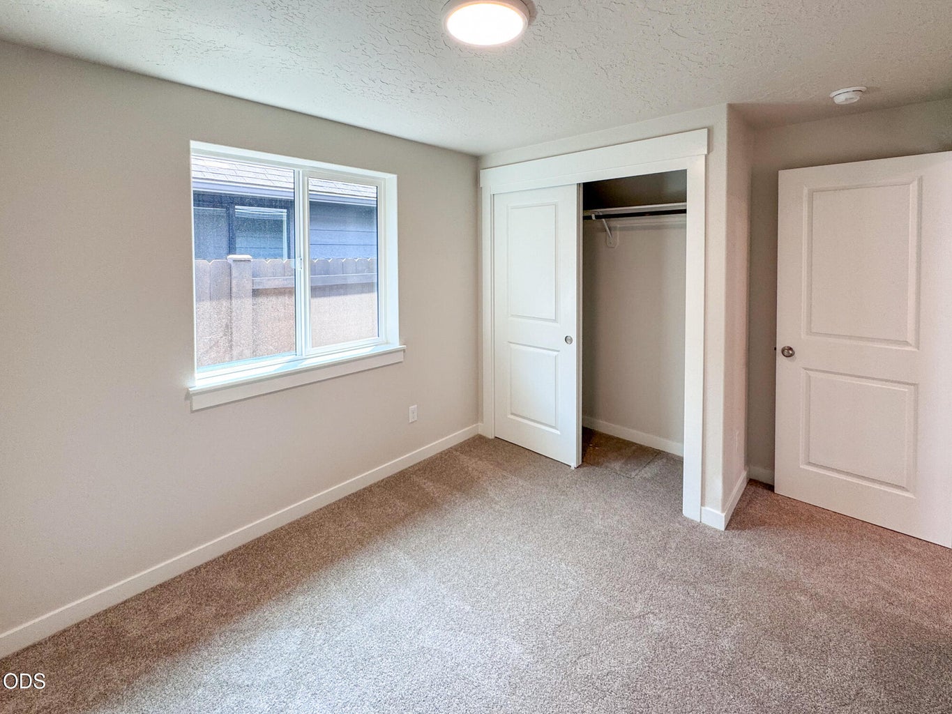 Photo of 2830 NW Sterling Drive 9 of 12