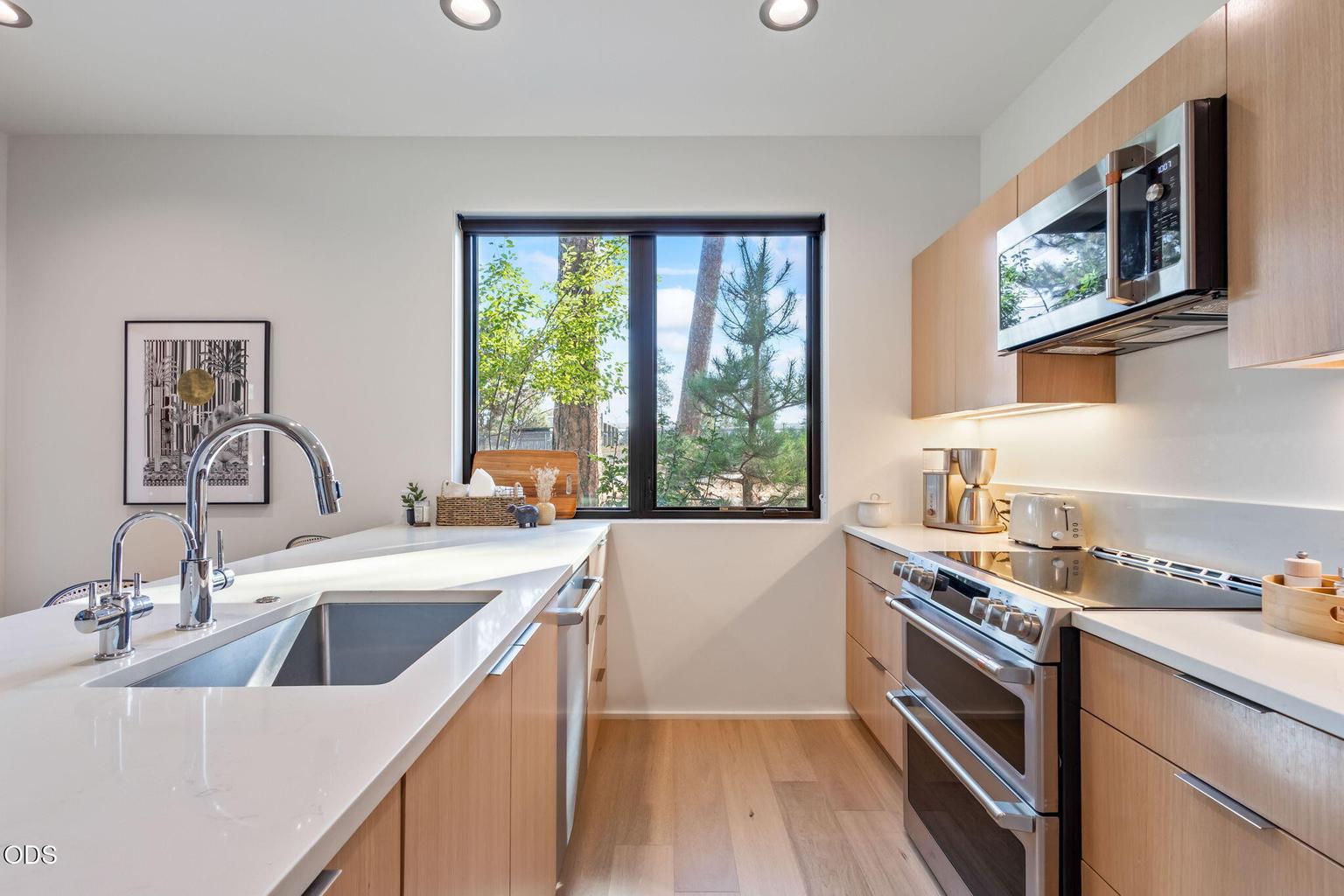 Photo of 515 N Pine Street 6 of 34