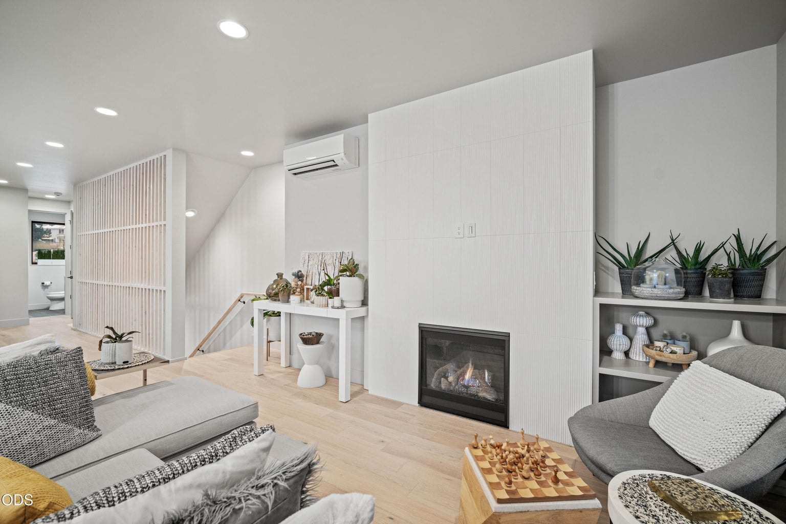 Photo of 61583 SW Riverwalk Lane 6 of 44