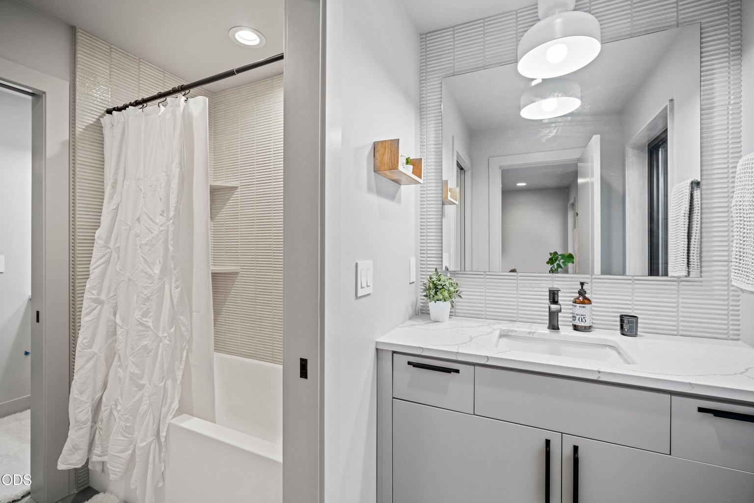 Jack & Jill Guest Bath on upper level connecting Bedroom #2 & 3