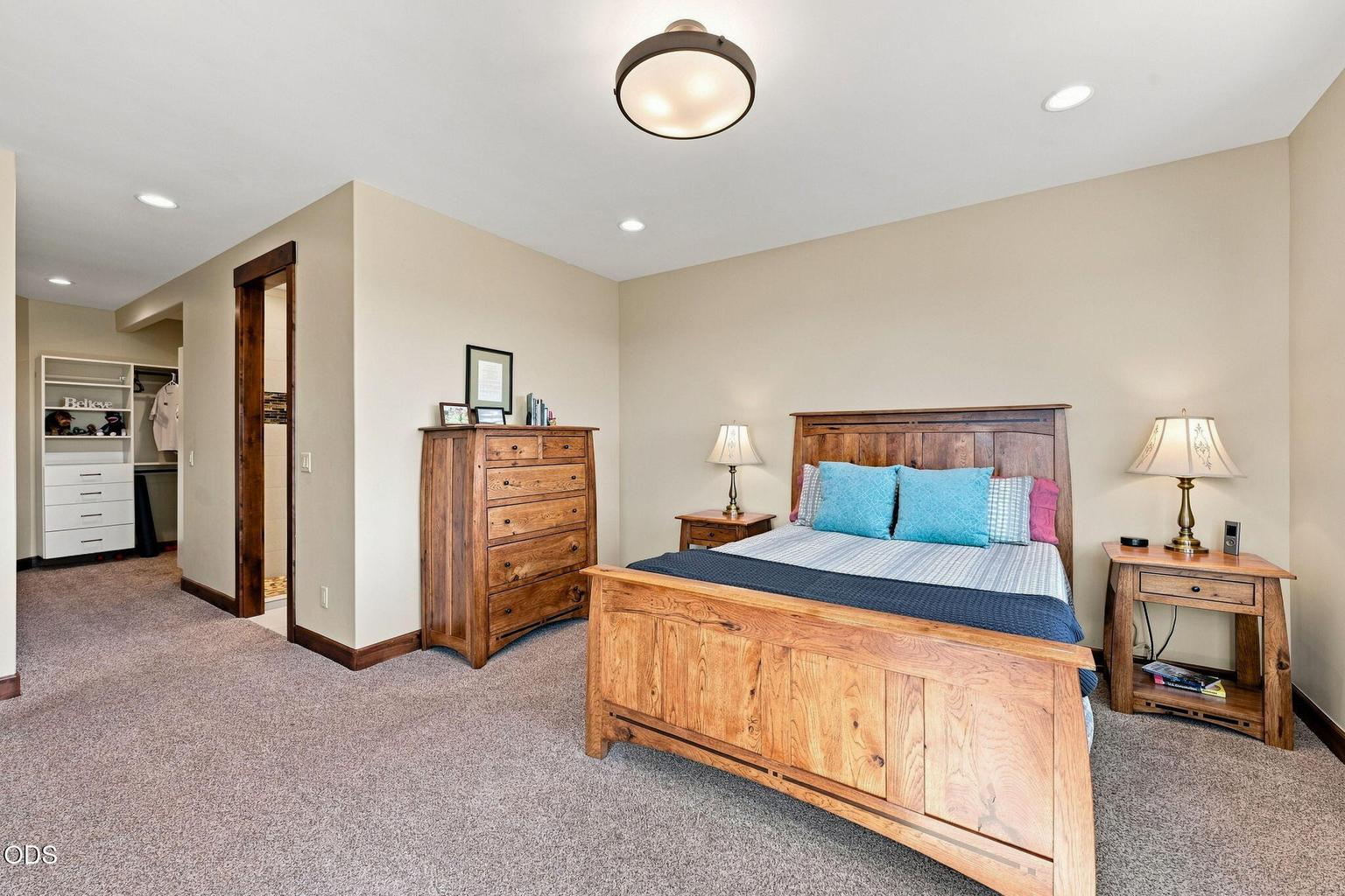 Primary Suite/Main Floor