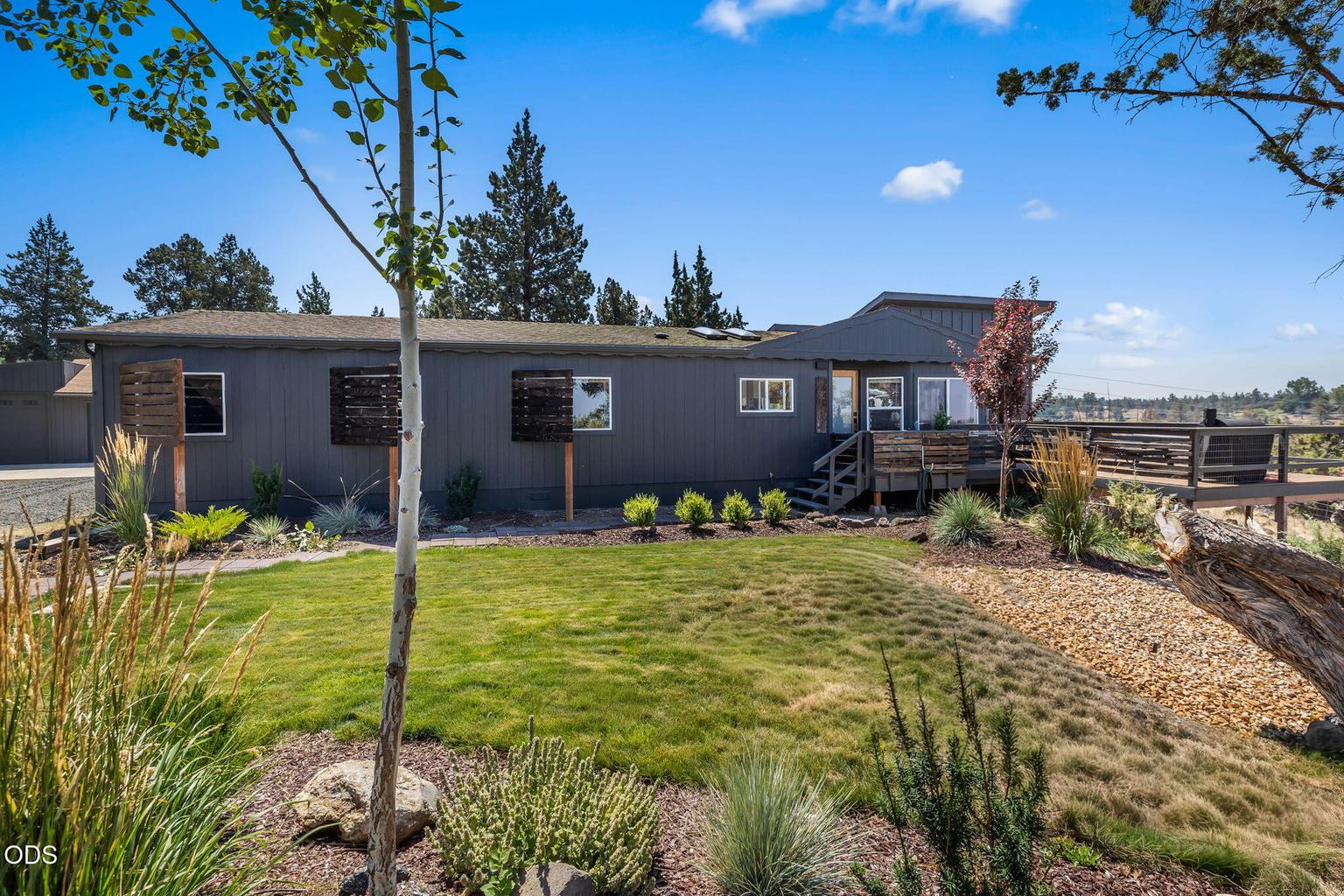 Photo of 3940 NW Redwood Lane 21 of 95