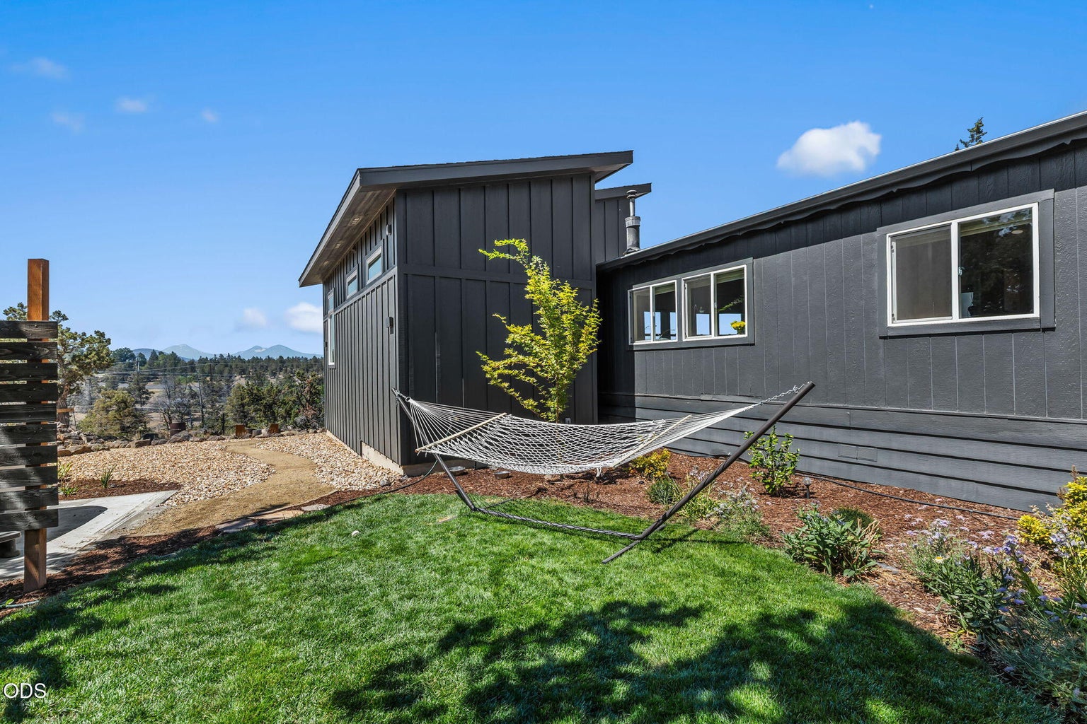 Photo of 3940 NW Redwood Lane 67 of 95