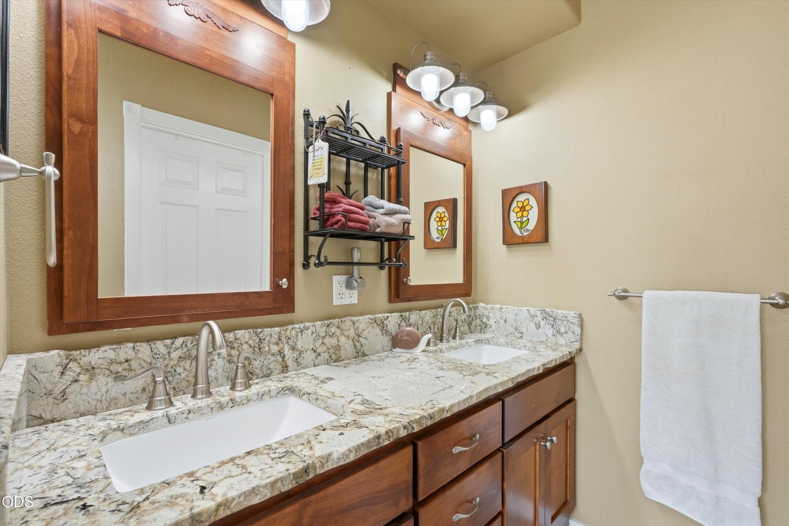 Photo of 3500 NW Ivancovich Way 17 of 52