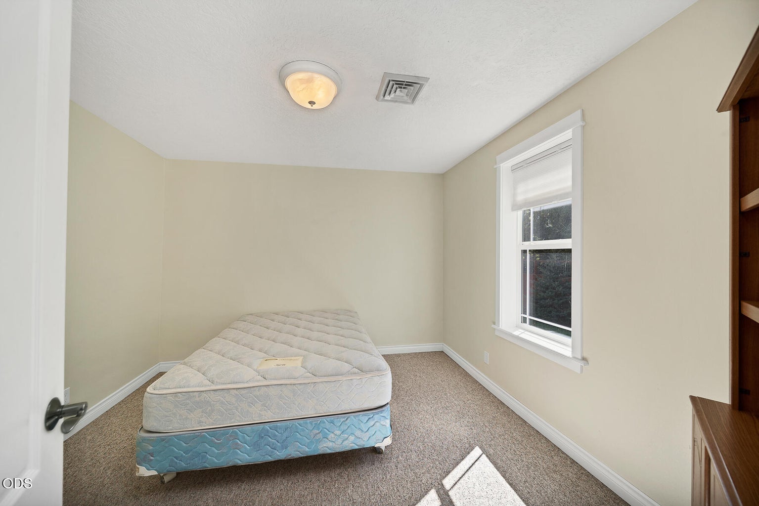 Photo of 143 SW Beaver Street 22 of 33