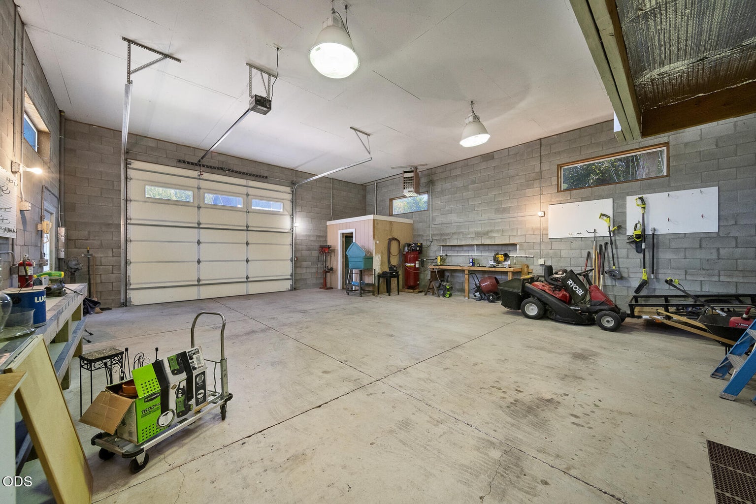 Photo of 143 SW Beaver Street 32 of 33