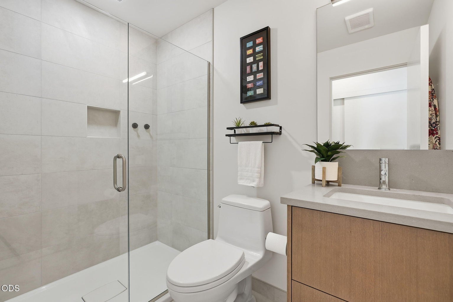 Photo of 632 N Sisters Woodlands Way 31 of 49