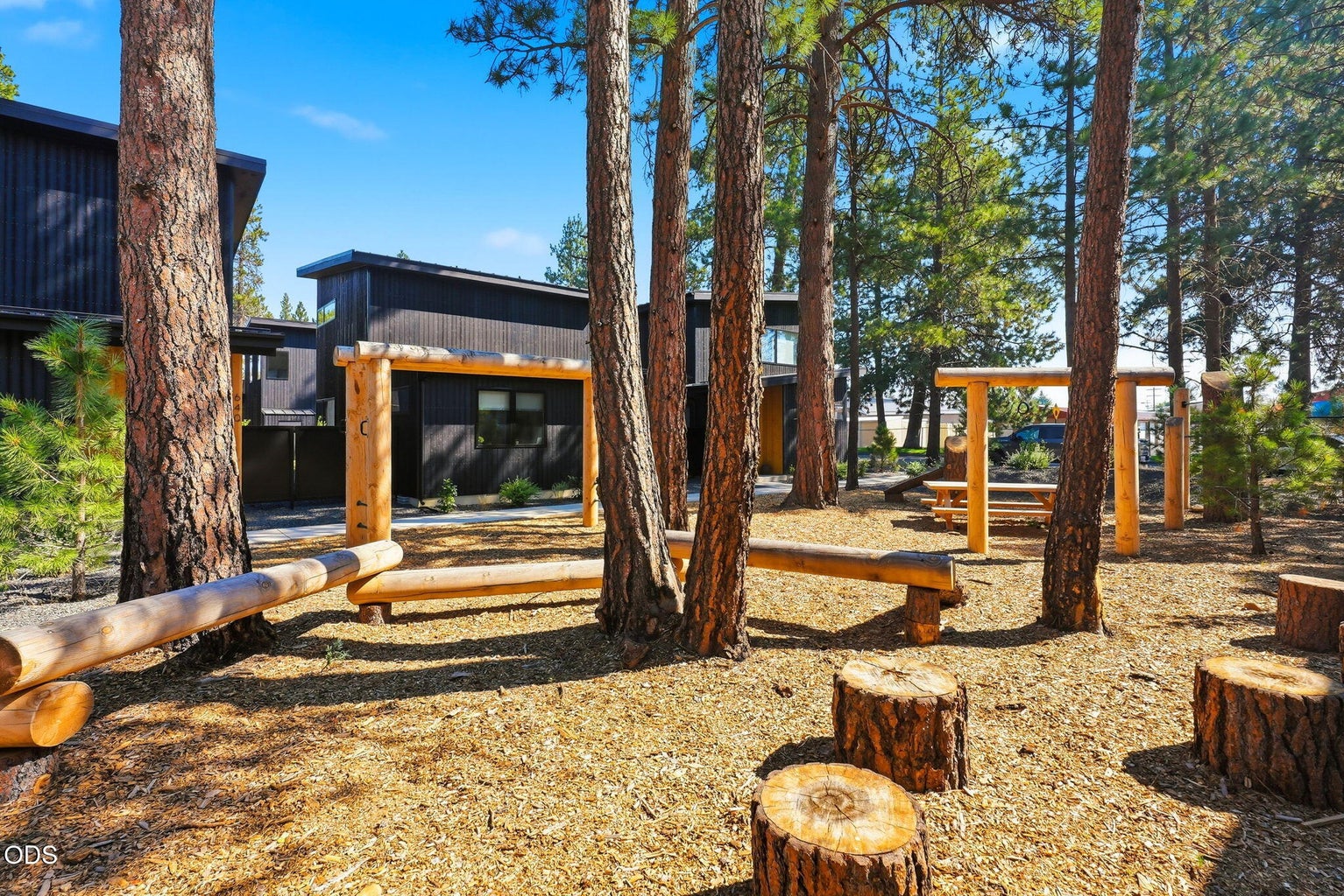 Photo of 632 N Sisters Woodlands Way 42 of 49