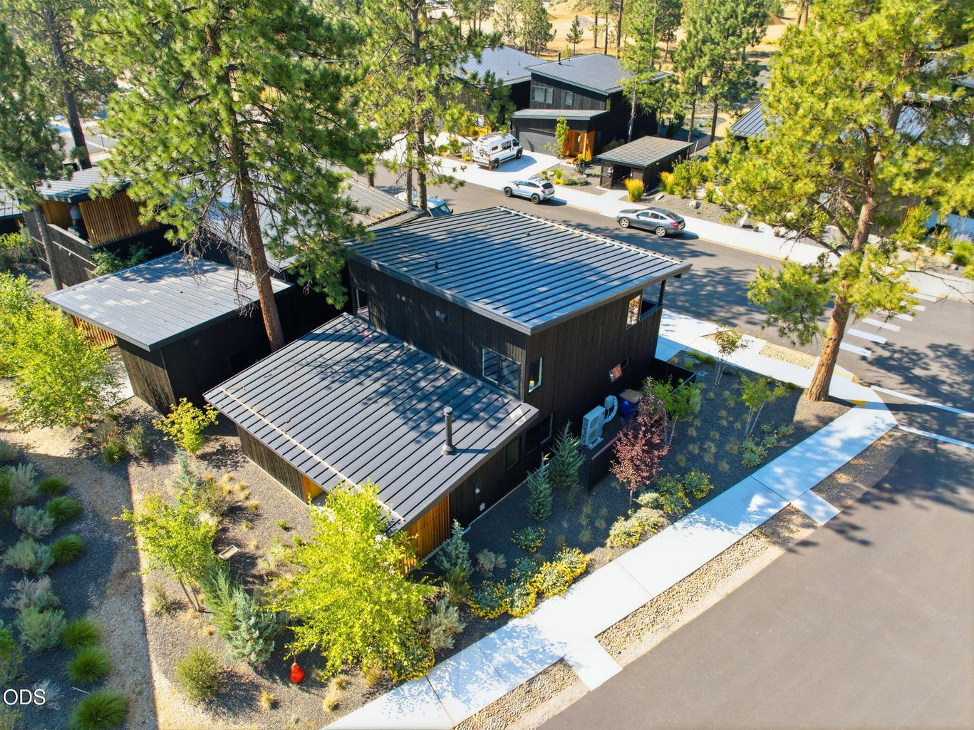 Photo of 632 N Sisters Woodlands Way 45 of 49