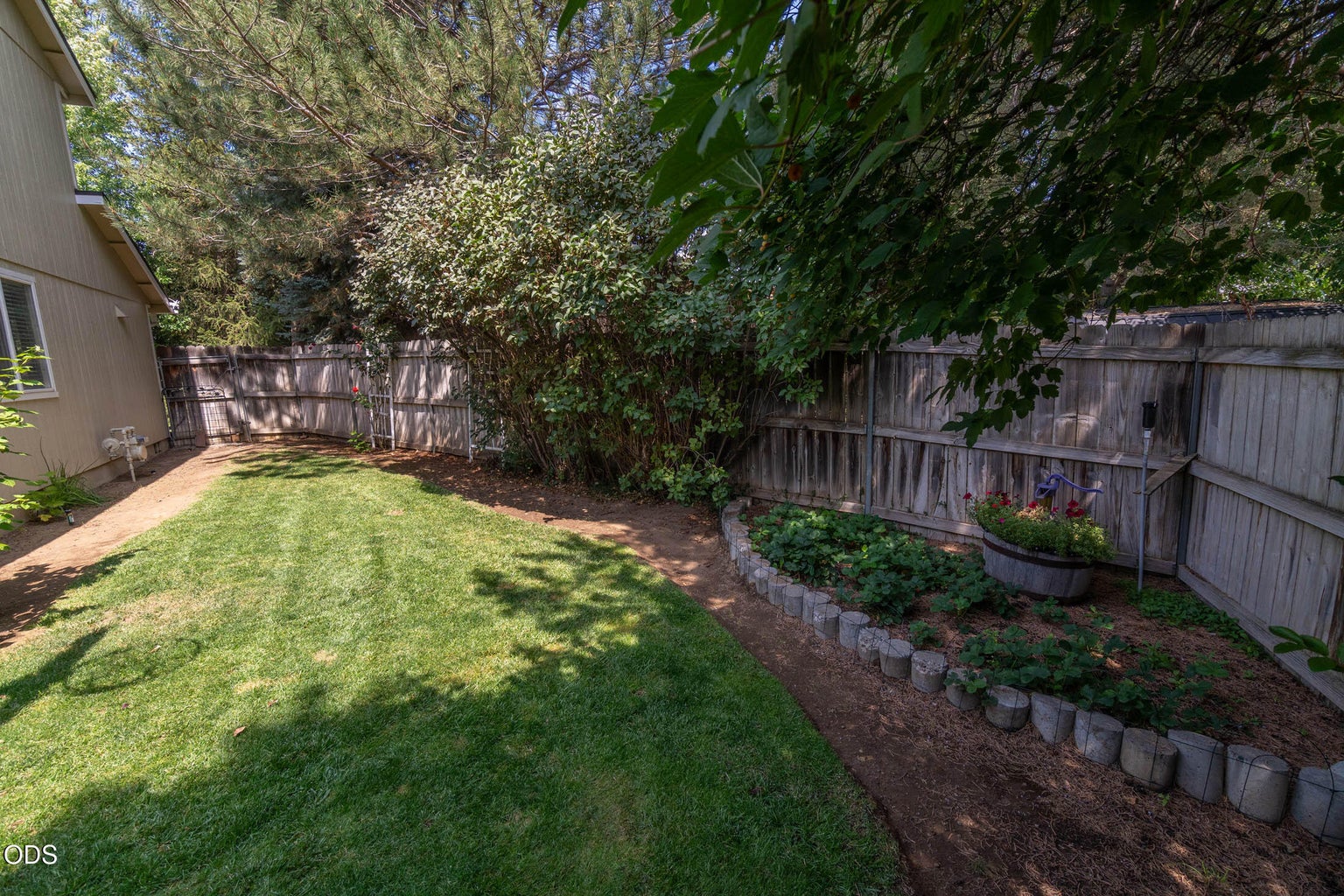 A feeling of calm security here for family and pets in this private fenced back yard.