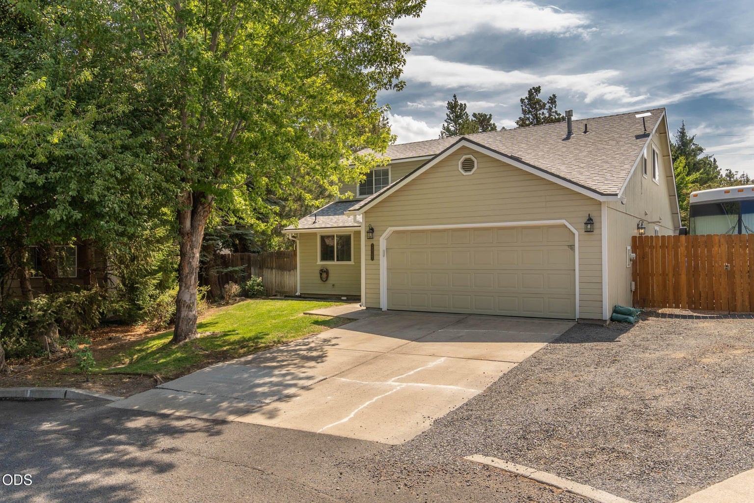 The attached double garage is more than 23 x 25' just perfect for your vehicles or workshop.