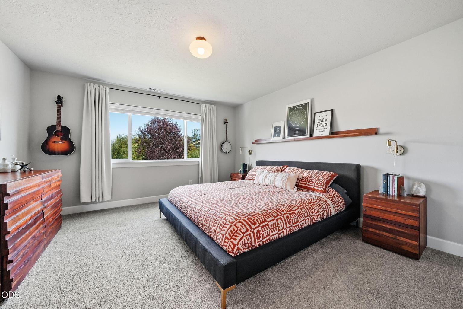 Photo of 2866 NE Marea Drive 13 of 31