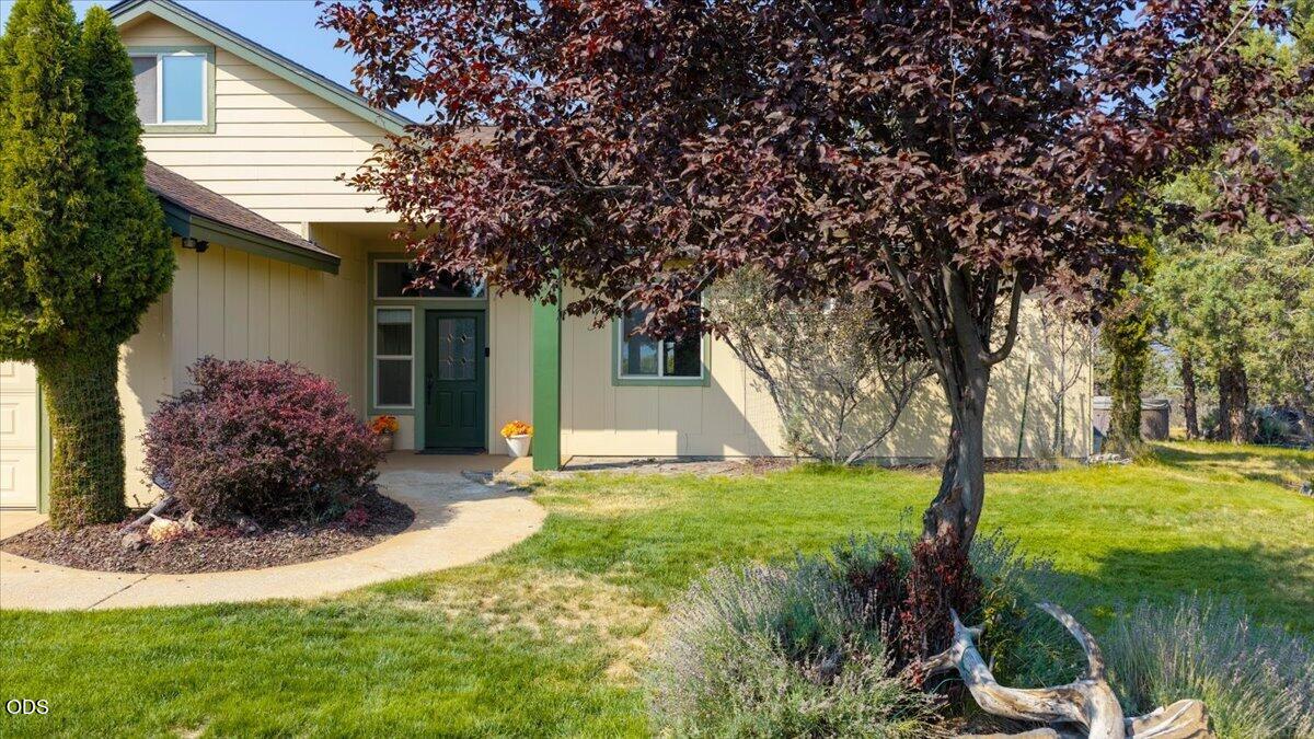 Photo of 5851 NW 61st Street 11 of 62