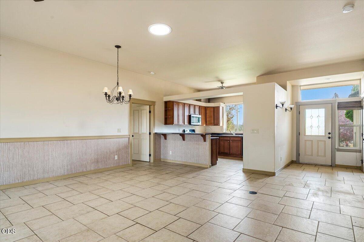 Photo of 5851 NW 61st Street 24 of 62