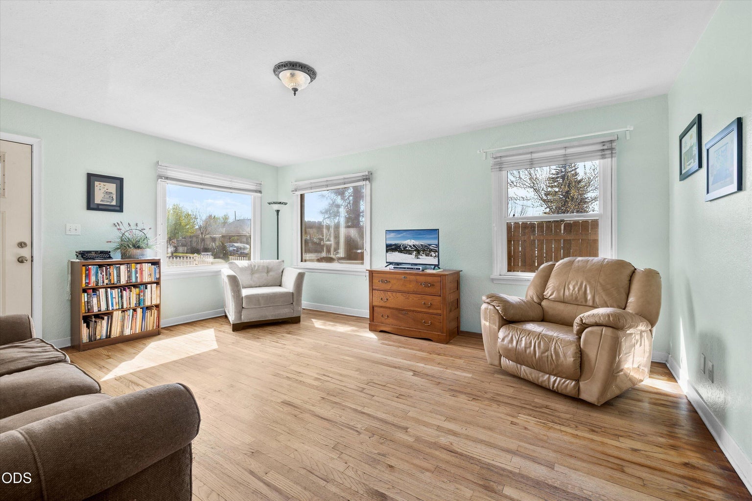 Photo of 655 SW 12th Street 7 of 26