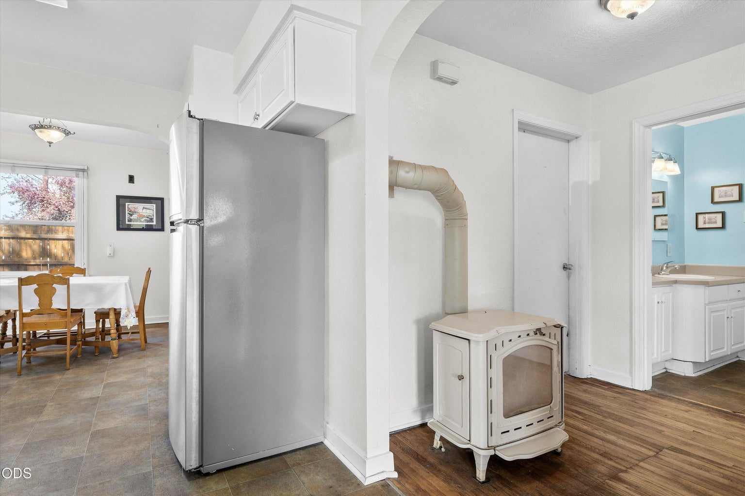 Photo of 655 SW 12th Street 8 of 26