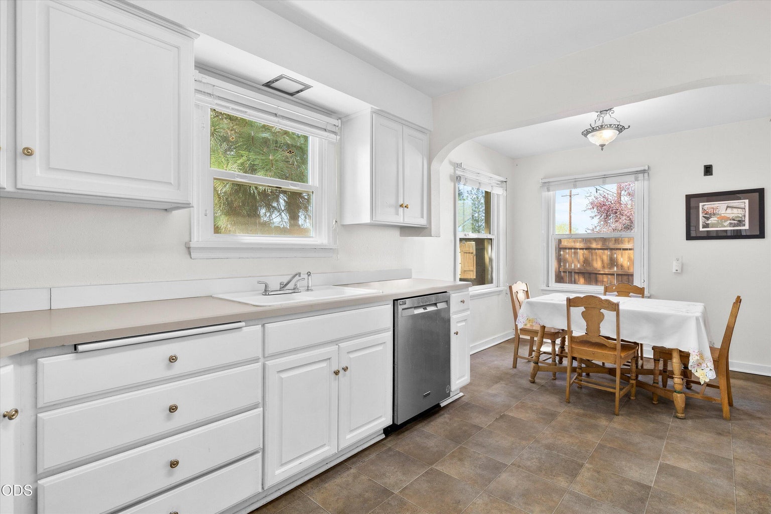 Photo of 655 SW 12th Street 9 of 26