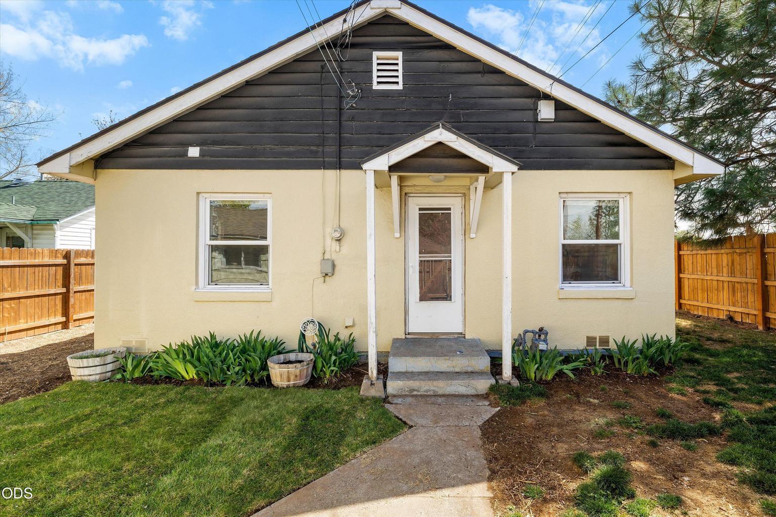 Photo of 655 SW 12th Street 23 of 26