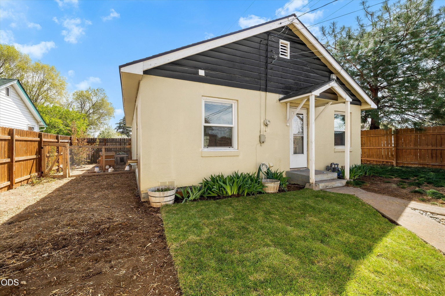 Photo of 655 SW 12th Street 24 of 26