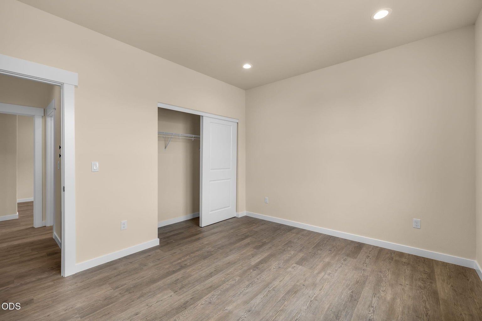 Photo of 436 SE Stearns Road 17 of 48