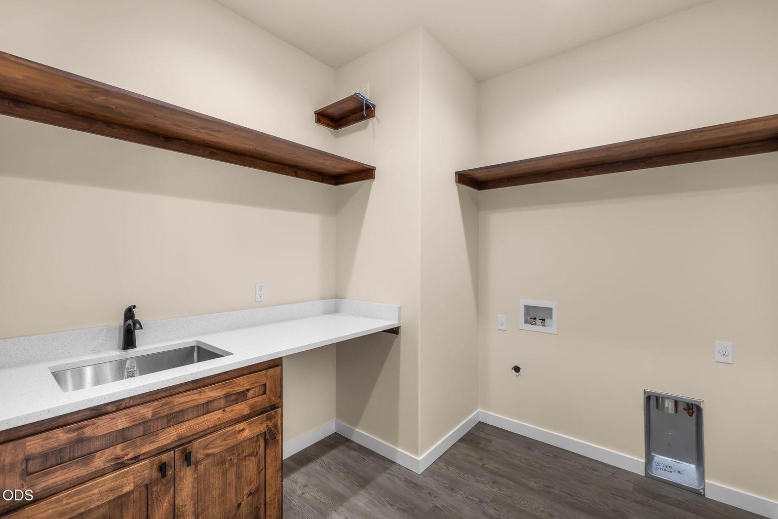 Photo of 436 SE Stearns Road 21 of 48
