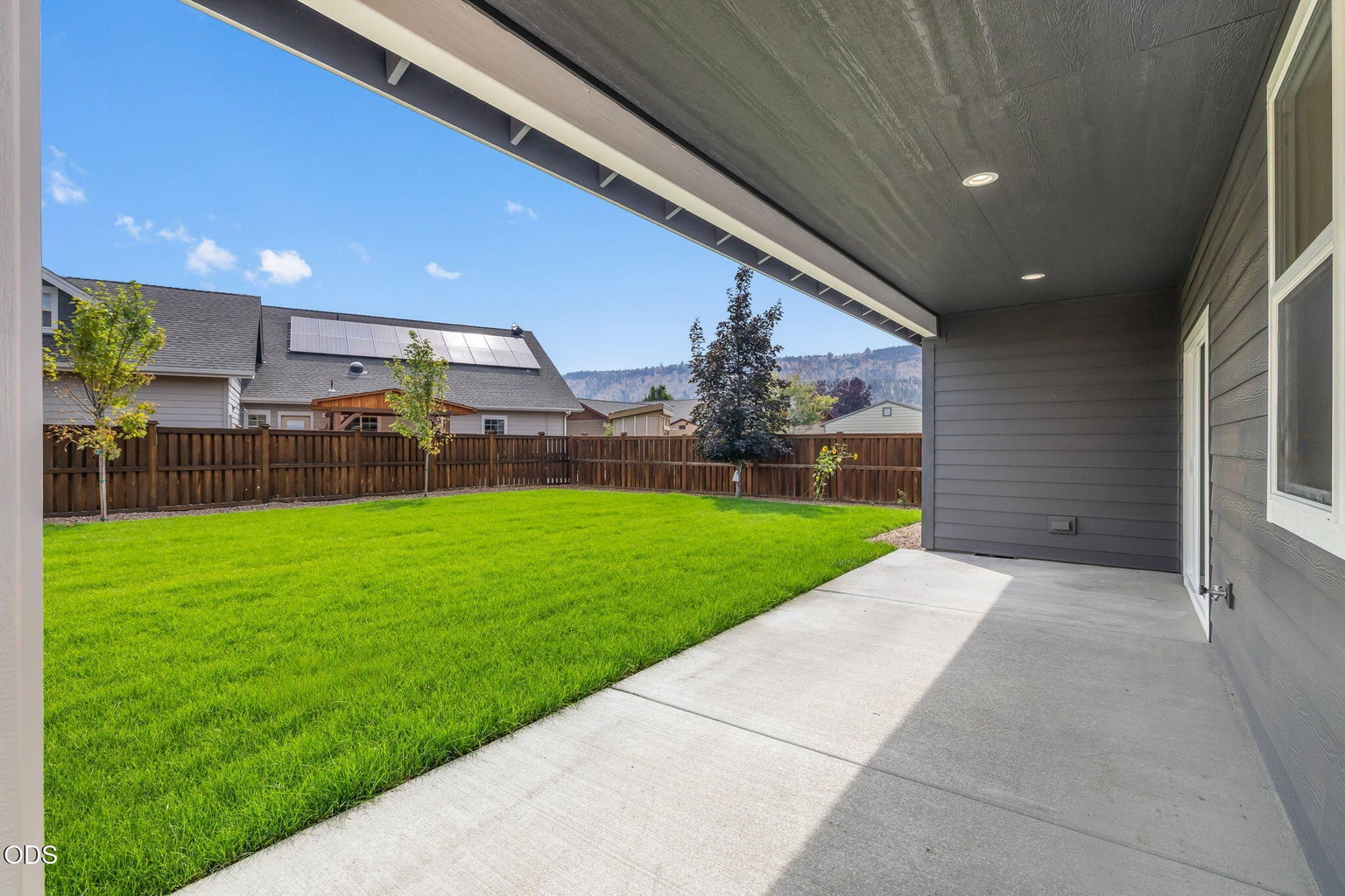 Photo of 436 SE Stearns Road 32 of 48