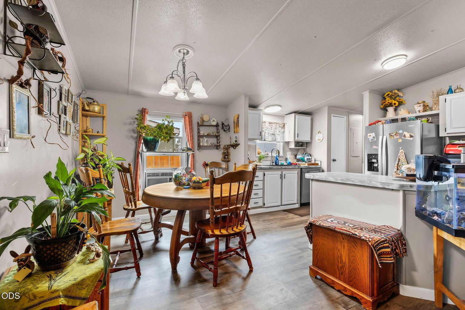 Photo of 185 NW Harwood Street 13 of 27