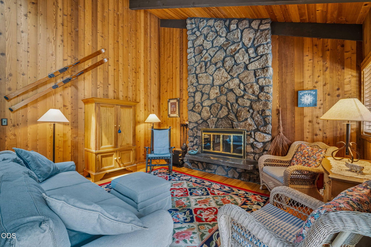 Photo of 56828 Deschutes Lane 7 of 32