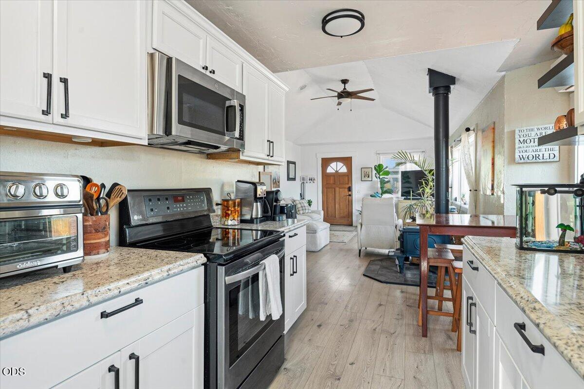 Photo of 736 SW 10th Street 9 of 31