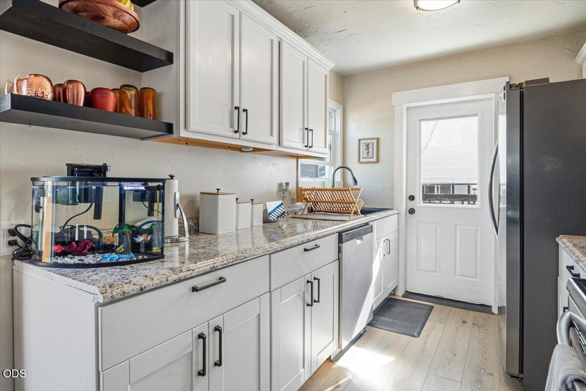 Photo of 736 SW 10th Street 11 of 31