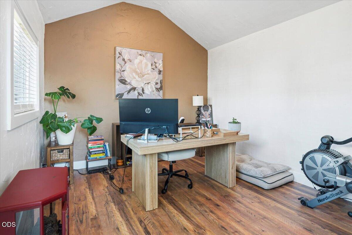 Work from home!! OR use for a home business C2 Zoning