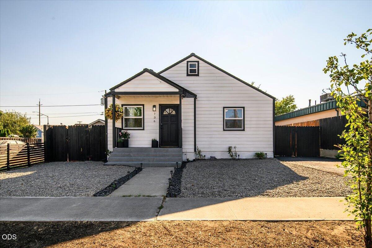 Photo of 736 SW 10th Street 30 of 31