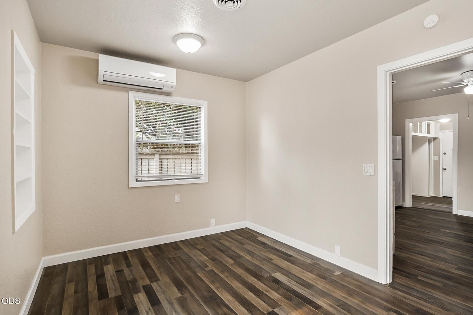 Photo of 947 SW 14th Street 6 of 26