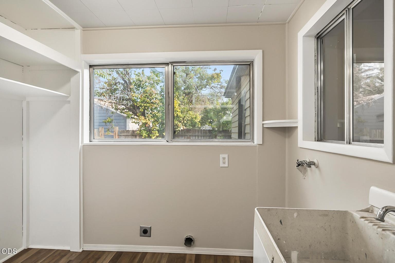 Photo of 947 SW 14th Street 11 of 26
