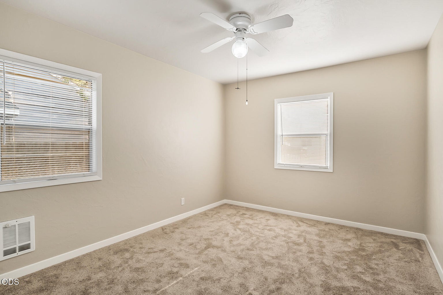 Bedrooms w/ceiling fan and new carpet