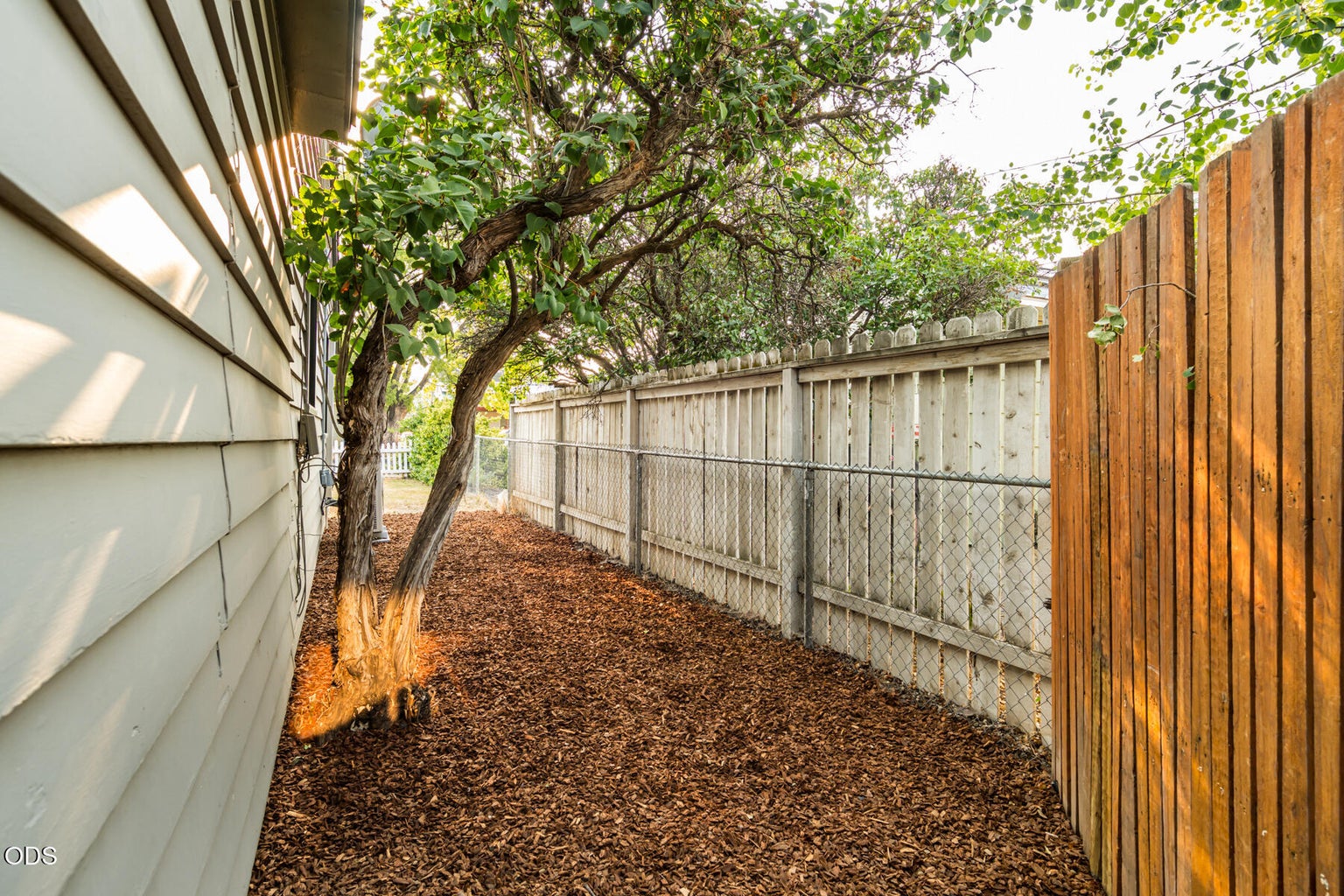 Photo of 947 SW 14th Street 18 of 26