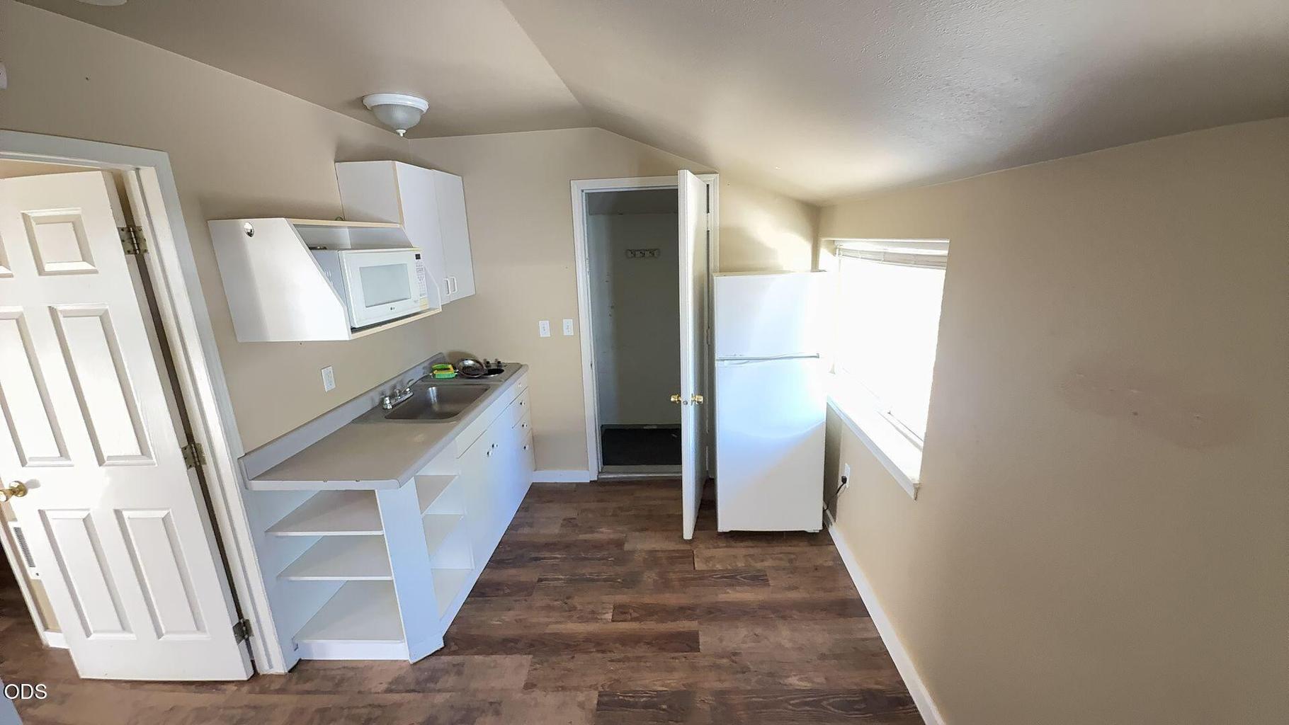 Photo of 947 SW 14th Street 22 of 26